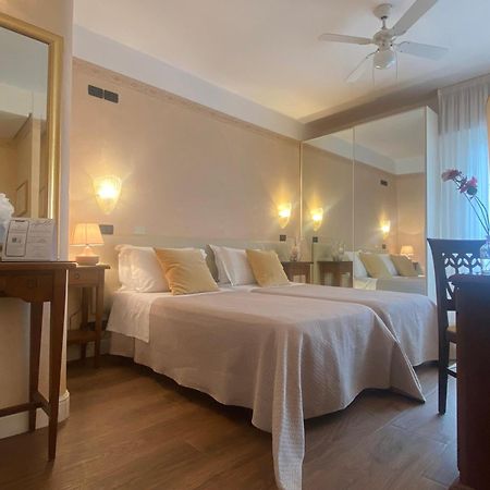 Hotel Apollo Riccione Esterno foto
