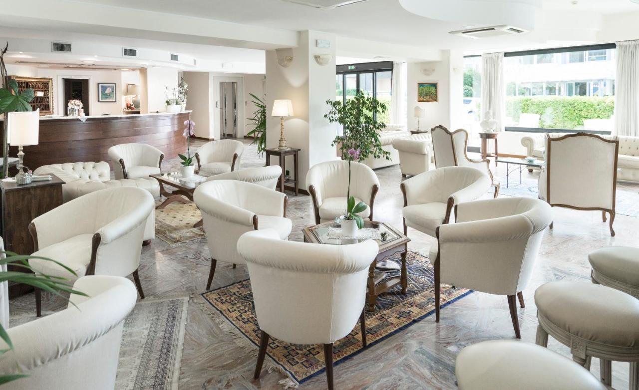 Hotel Apollo Riccione Esterno foto